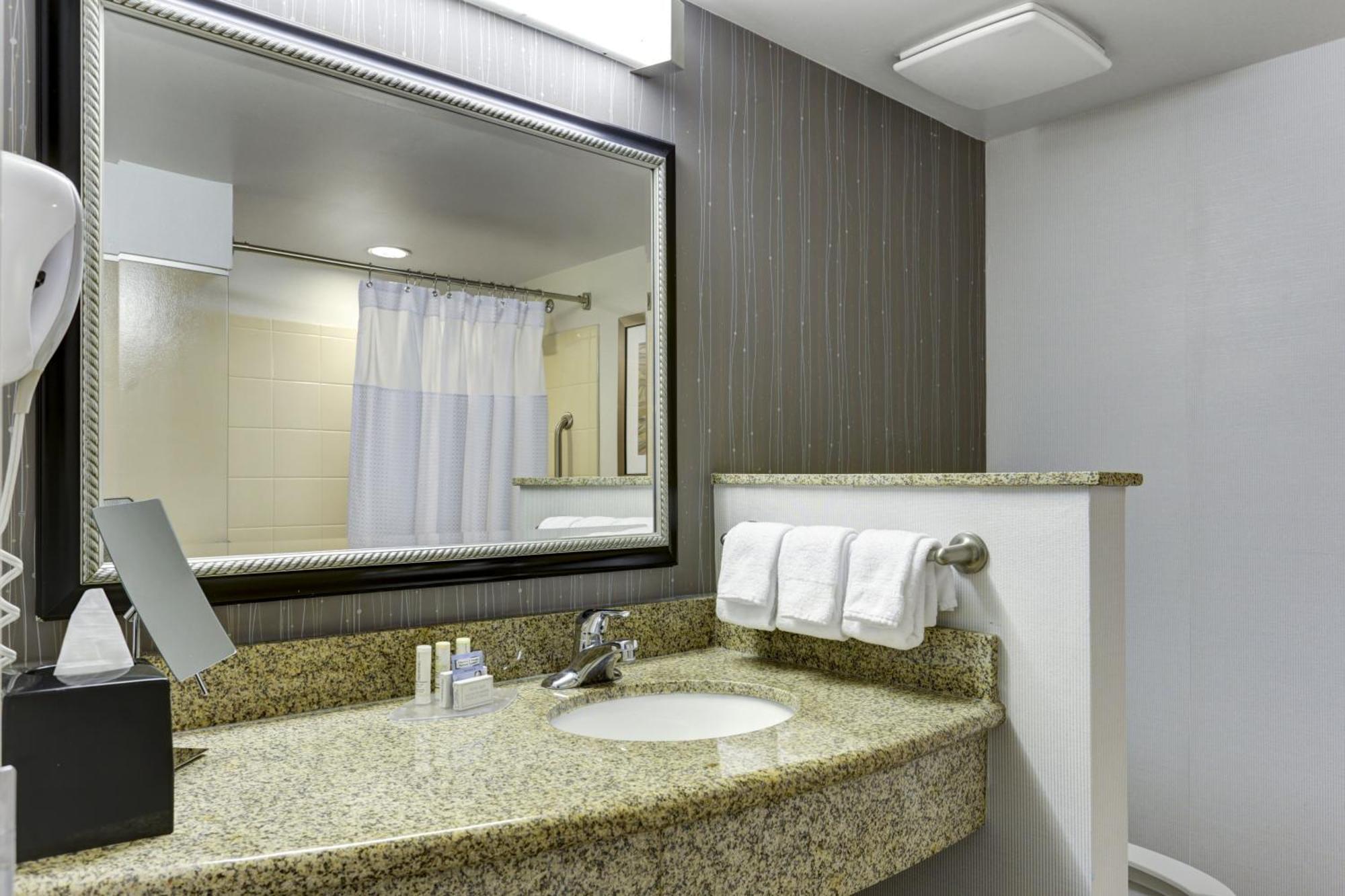 Courtyard By Marriott Anniston Oxford Hotel Buitenkant foto
