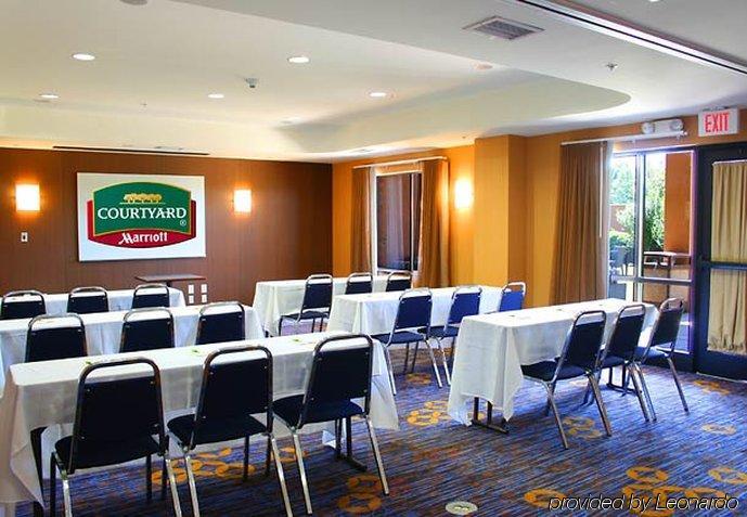 Courtyard By Marriott Anniston Oxford Hotel Buitenkant foto